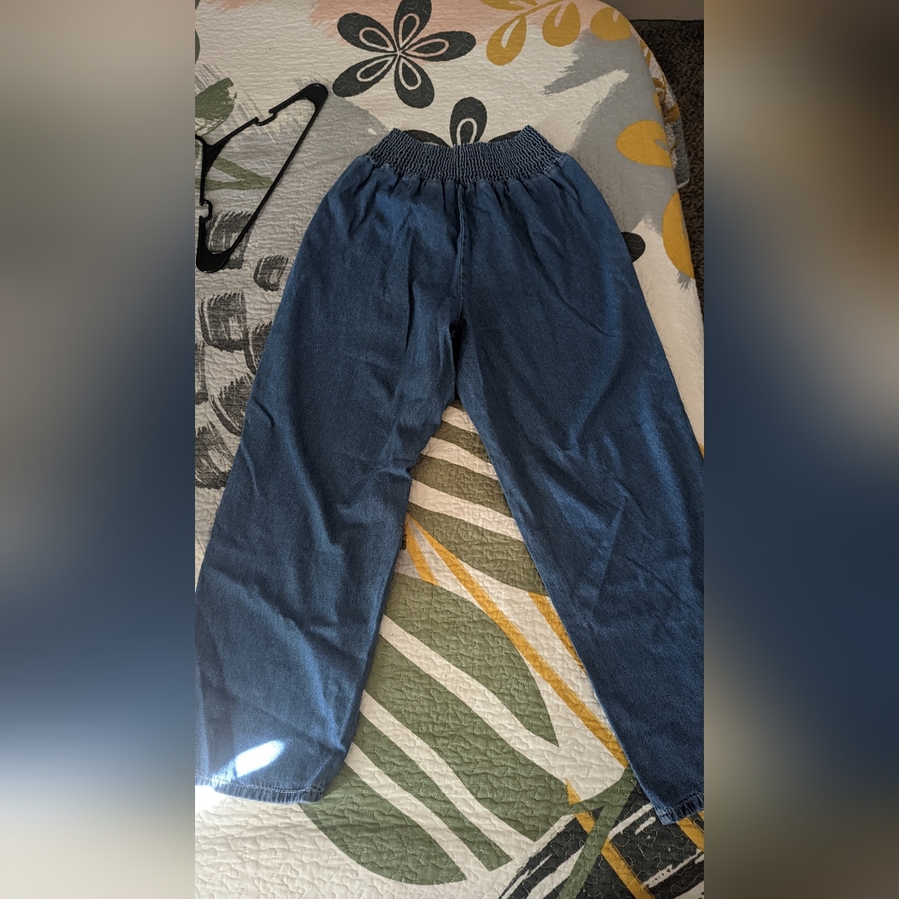 Elastic high waisted pants